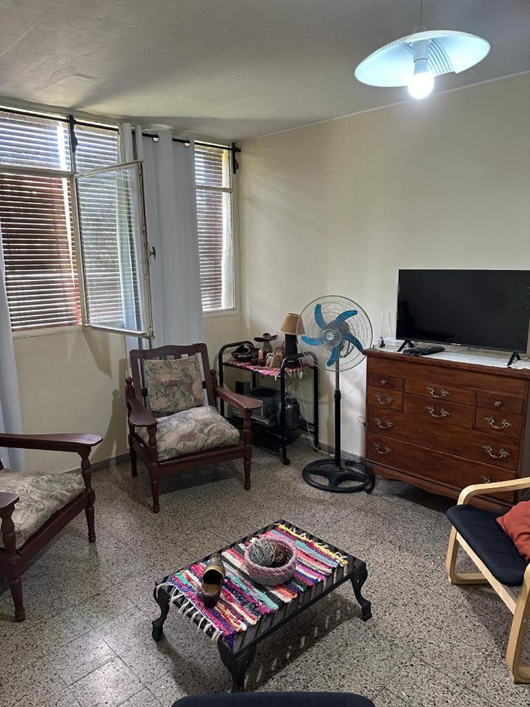 Leohome Melo Esterno foto